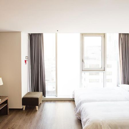 Hotel Arinus Shinchon Seul Esterno foto
