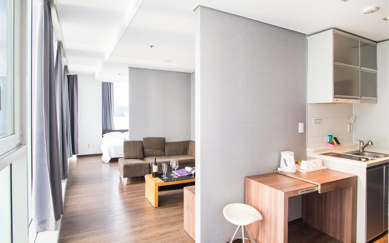 Hotel Arinus Shinchon Seul Esterno foto