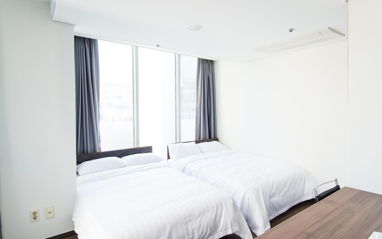 Hotel Arinus Shinchon Seul Esterno foto