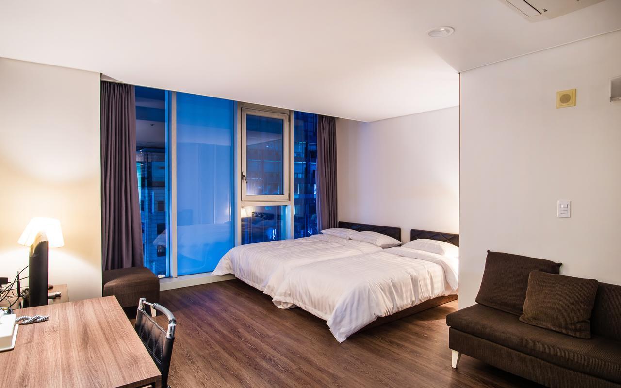 Hotel Arinus Shinchon Seul Esterno foto