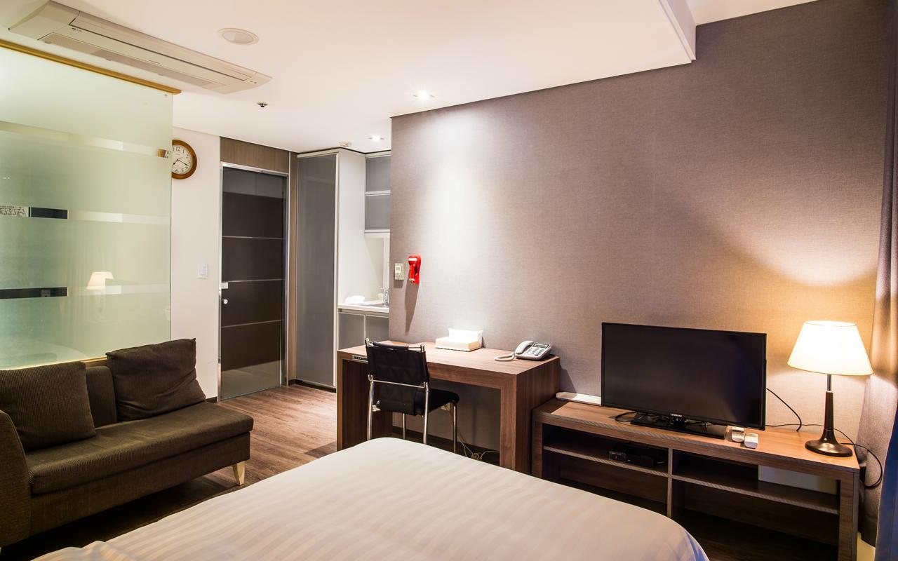 Hotel Arinus Shinchon Seul Esterno foto
